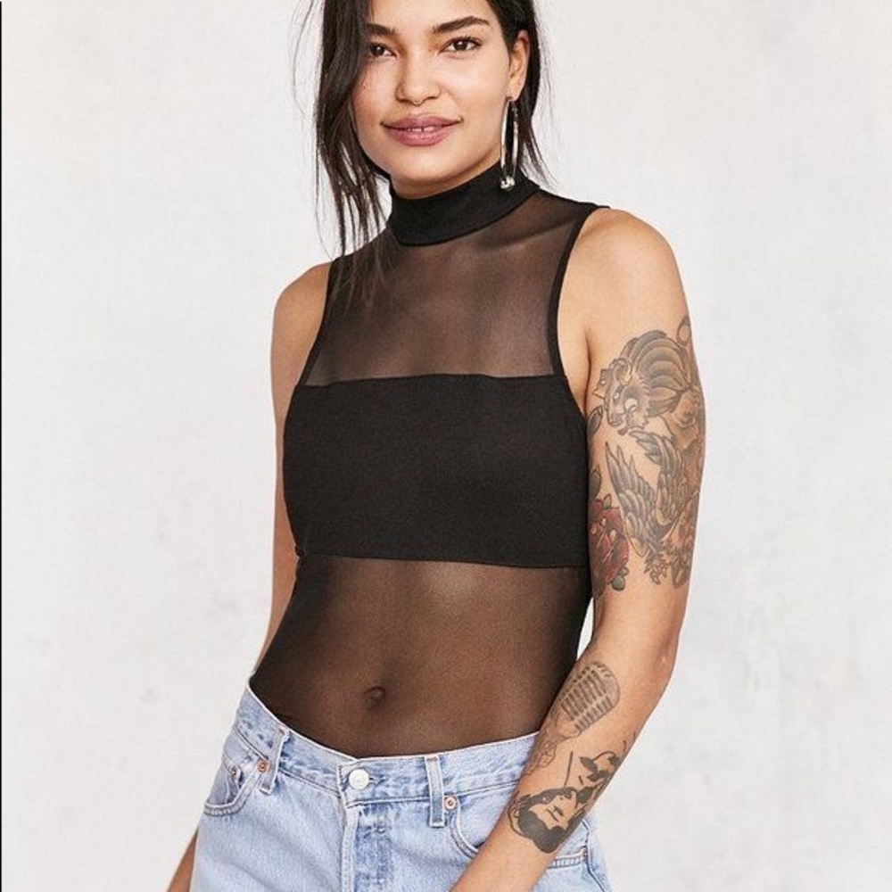 🖤SILENCE AND NOISE SHEER MESH TOP🖤 FROM URBAN